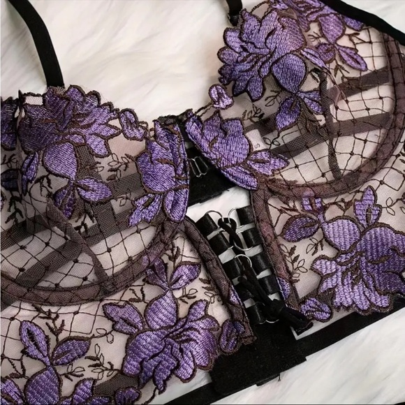 Strappy Purple Floral Lingerie 5 Piece Set Bra Panties Garter Belt Garters - Picture 7 of 7